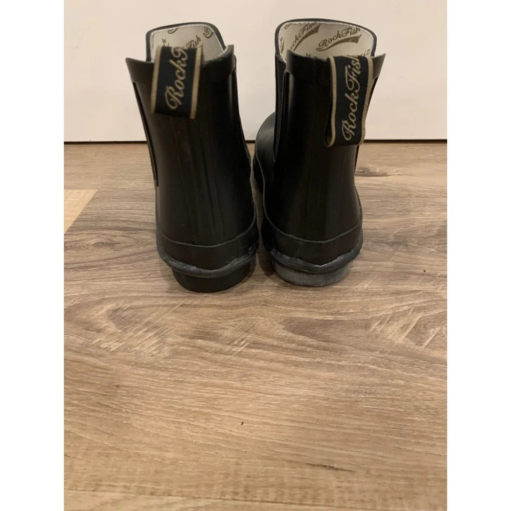 Rockfish Chelsea Rain Boots Size 8 Rubber Waterproof Gorpcore Matte Black Womens